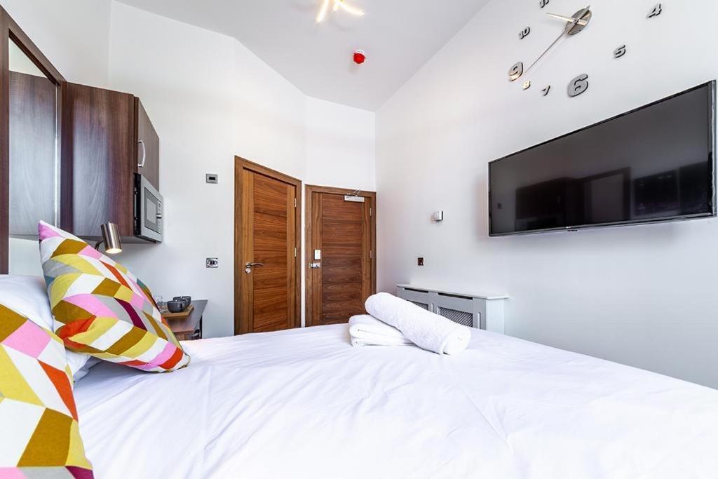 205 Earls Court Rooms Лондон Экстерьер фото